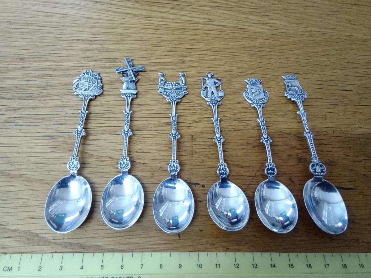 Antique Collection Of Six 900 SIlver Dutch Souvenir Tea Spoons - Good Condition