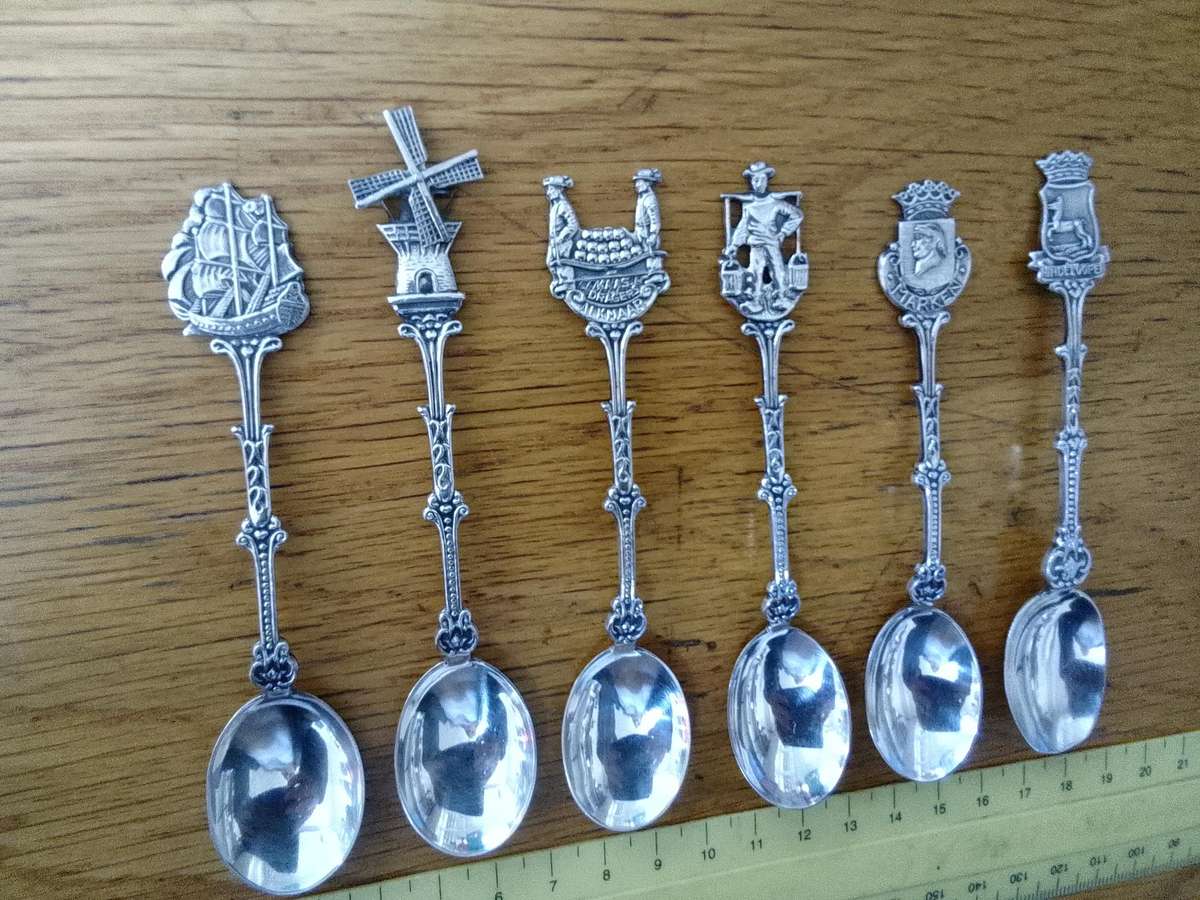 Antique Collection Of Six 900 SIlver Dutch Souvenir Tea Spoons - Good Condition