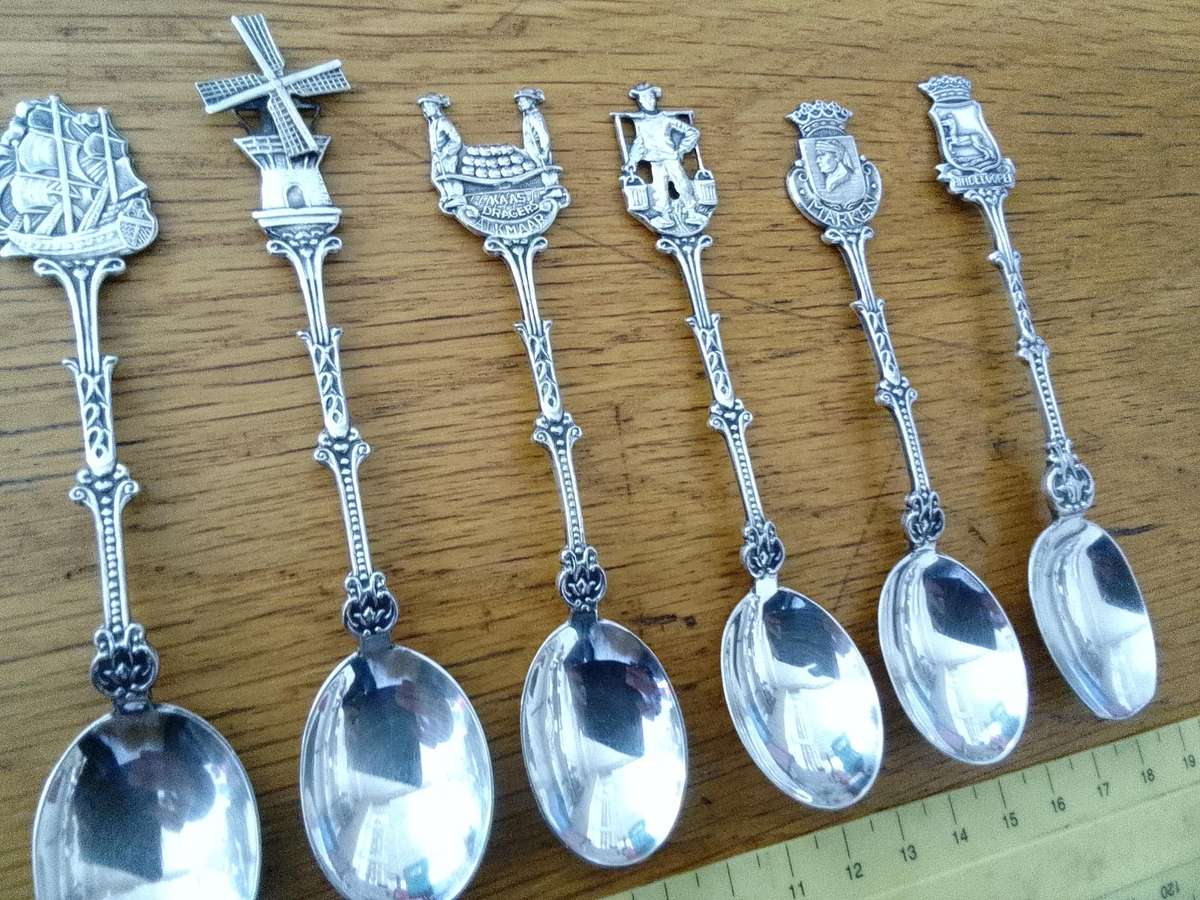 Antique Collection Of Six 900 SIlver Dutch Souvenir Tea Spoons - Good Condition