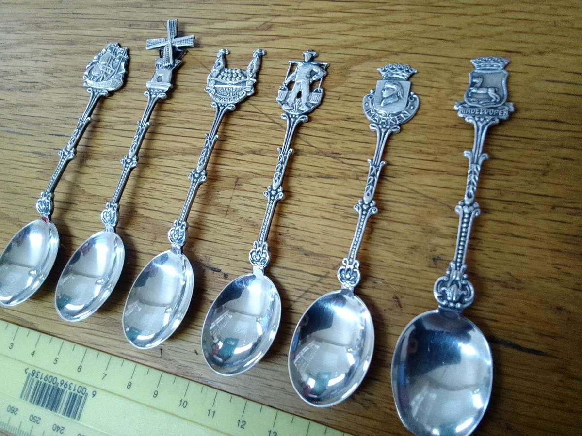 Antique Collection Of Six 900 SIlver Dutch Souvenir Tea Spoons - Good Condition