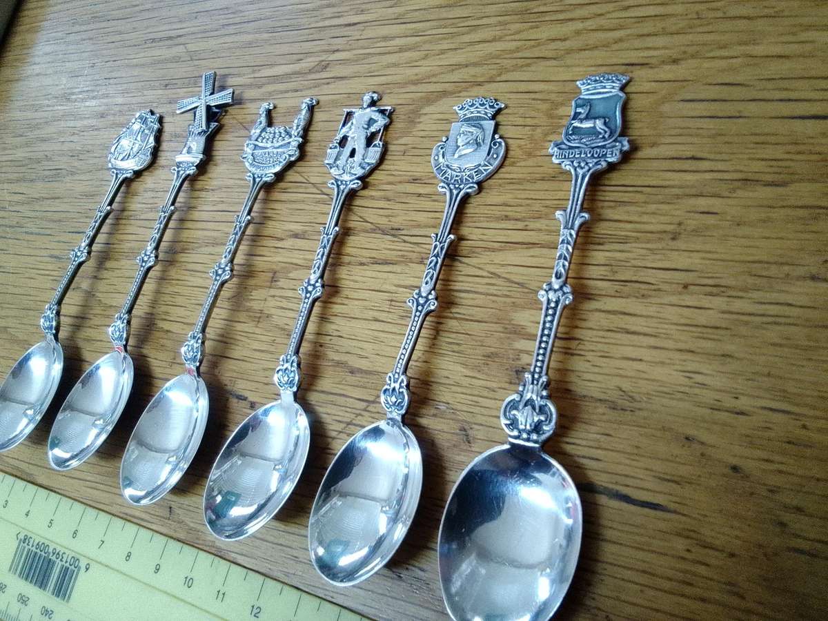 Antique Collection Of Six 900 SIlver Dutch Souvenir Tea Spoons - Good Condition