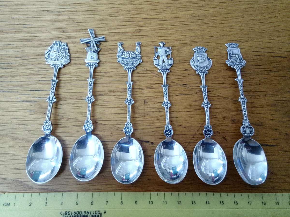 Antique Collection Of Six 900 SIlver Dutch Souvenir Tea Spoons - Good Condition