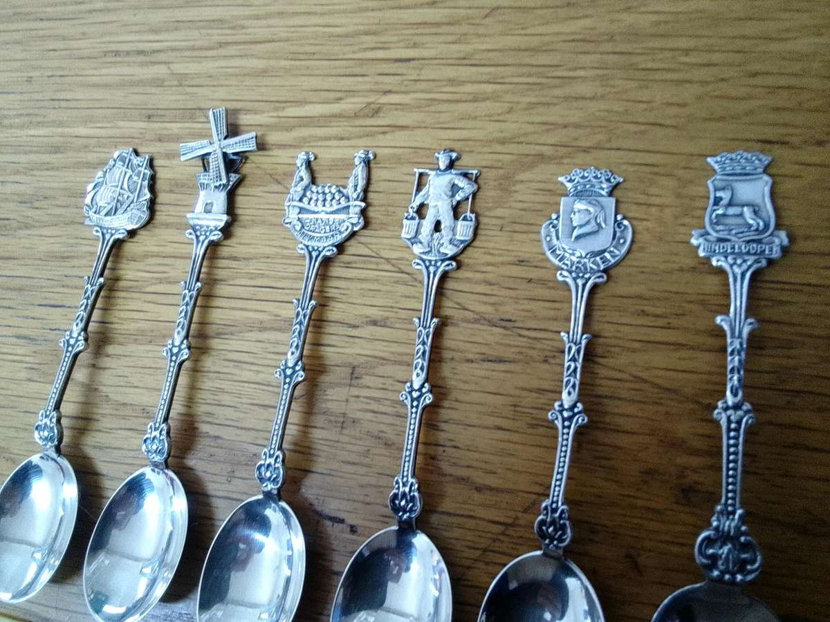 Antique Collection Of Six 900 SIlver Dutch Souvenir Tea Spoons - Good Condition