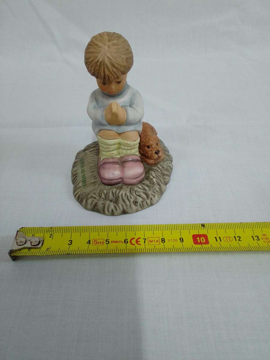 Beautiful Vintage Silent Prayer BH 2 -  Berta Hummel - Goebel 1996 Thailand - Good Condition