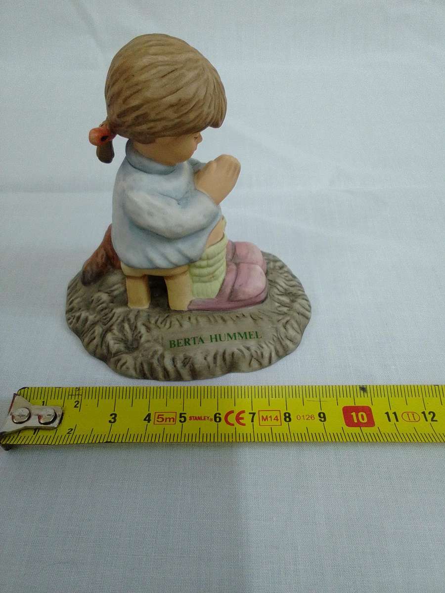 Beautiful Vintage Silent Prayer BH 2 -  Berta Hummel - Goebel 1996 Thailand - Good Condition