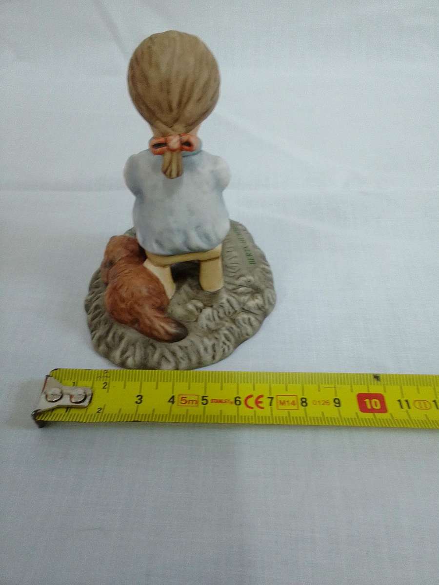 Beautiful Vintage Silent Prayer BH 2 -  Berta Hummel - Goebel 1996 Thailand - Good Condition