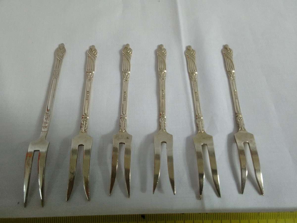 Vintage Collection Of Six Silver Plated EPNS Apostle Pickle Forks - Good Condition