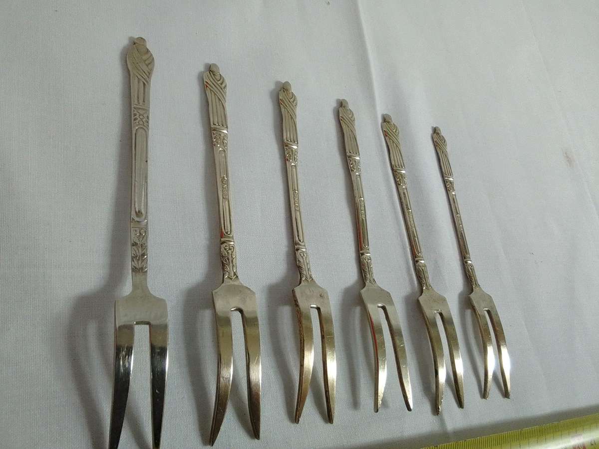 Vintage Collection Of Six Silver Plated EPNS Apostle Pickle Forks - Good Condition