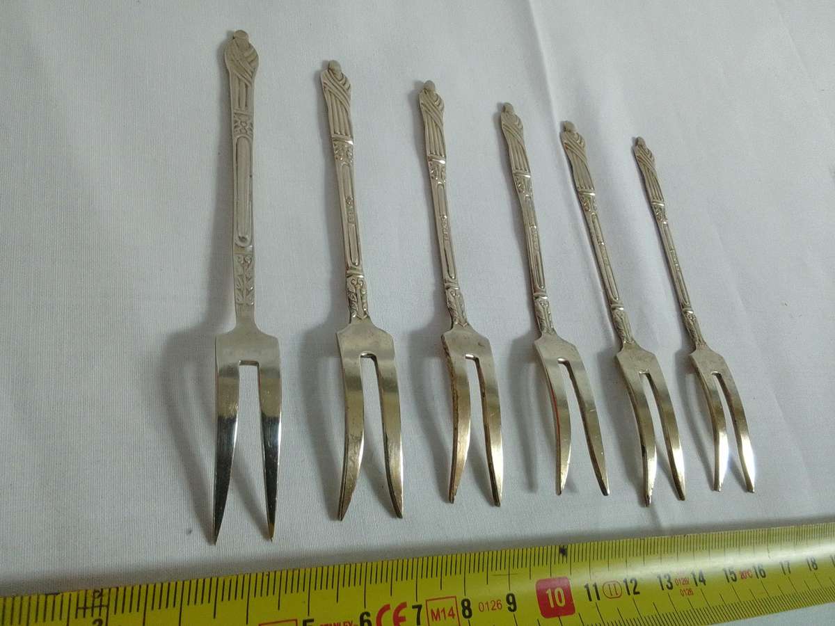 Vintage Collection Of Six Silver Plated EPNS Apostle Pickle Forks - Good Condition