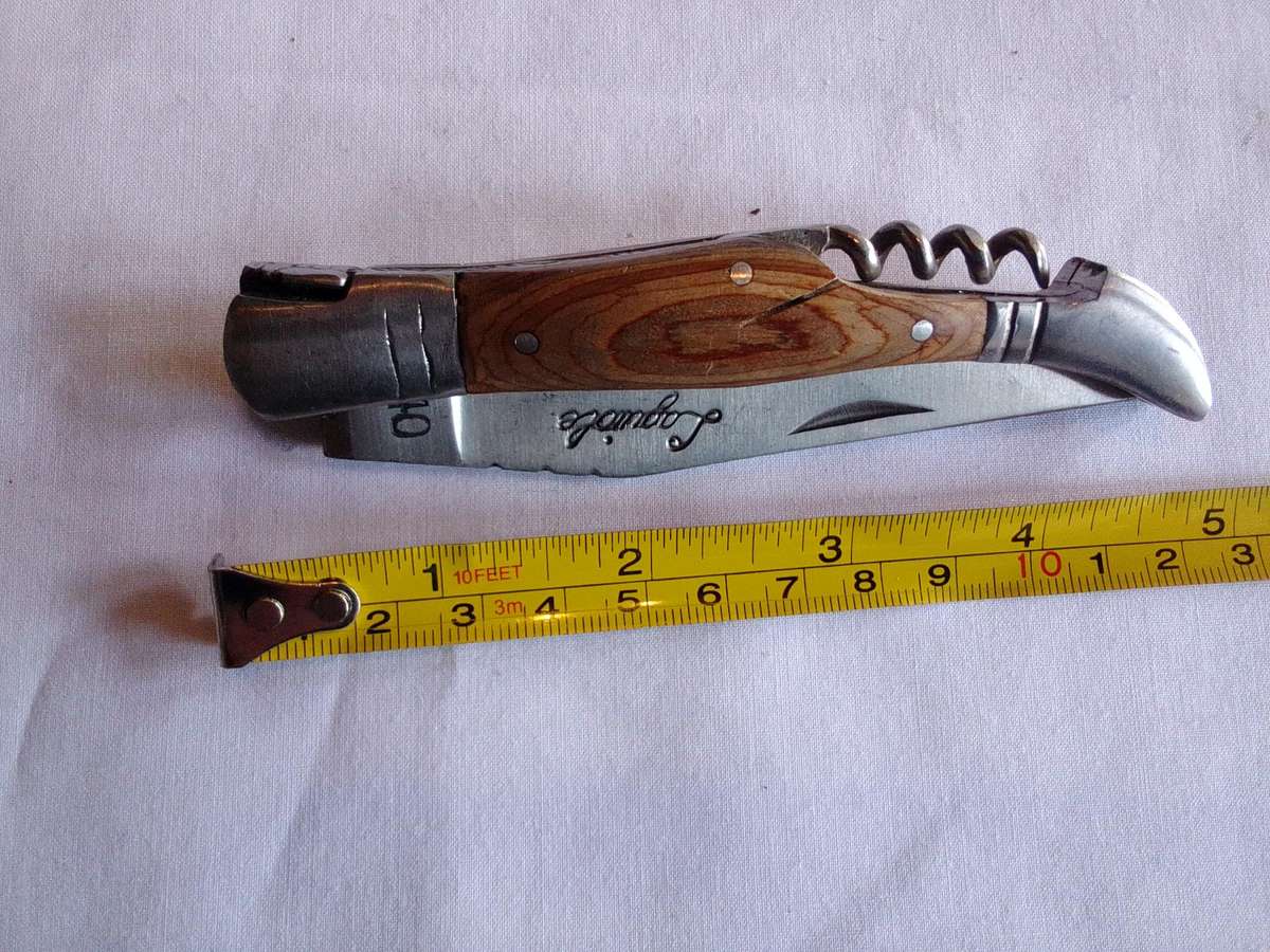 Stunning Laguiole ( 440) Pocket Knife with Wooden Handle in Excellent Condition