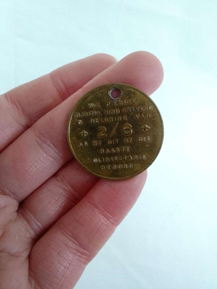 Rare Vintage Police Station 2/6 Reward Token In Afrikaans And English - Good Condition