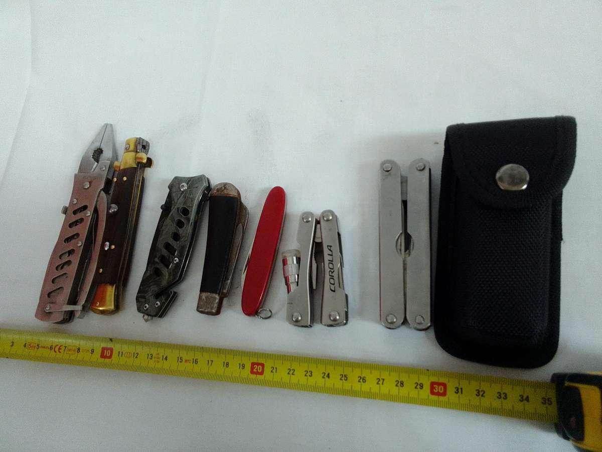 Stunning Collection Of Seven Pocket And Multi Function Folding Knifes - See Description