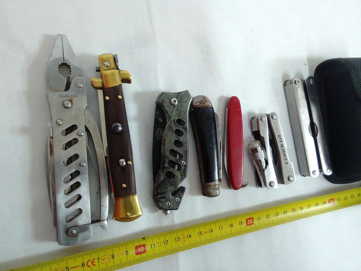 Stunning Collection Of Seven Pocket And Multi Function Folding Knifes - See Description