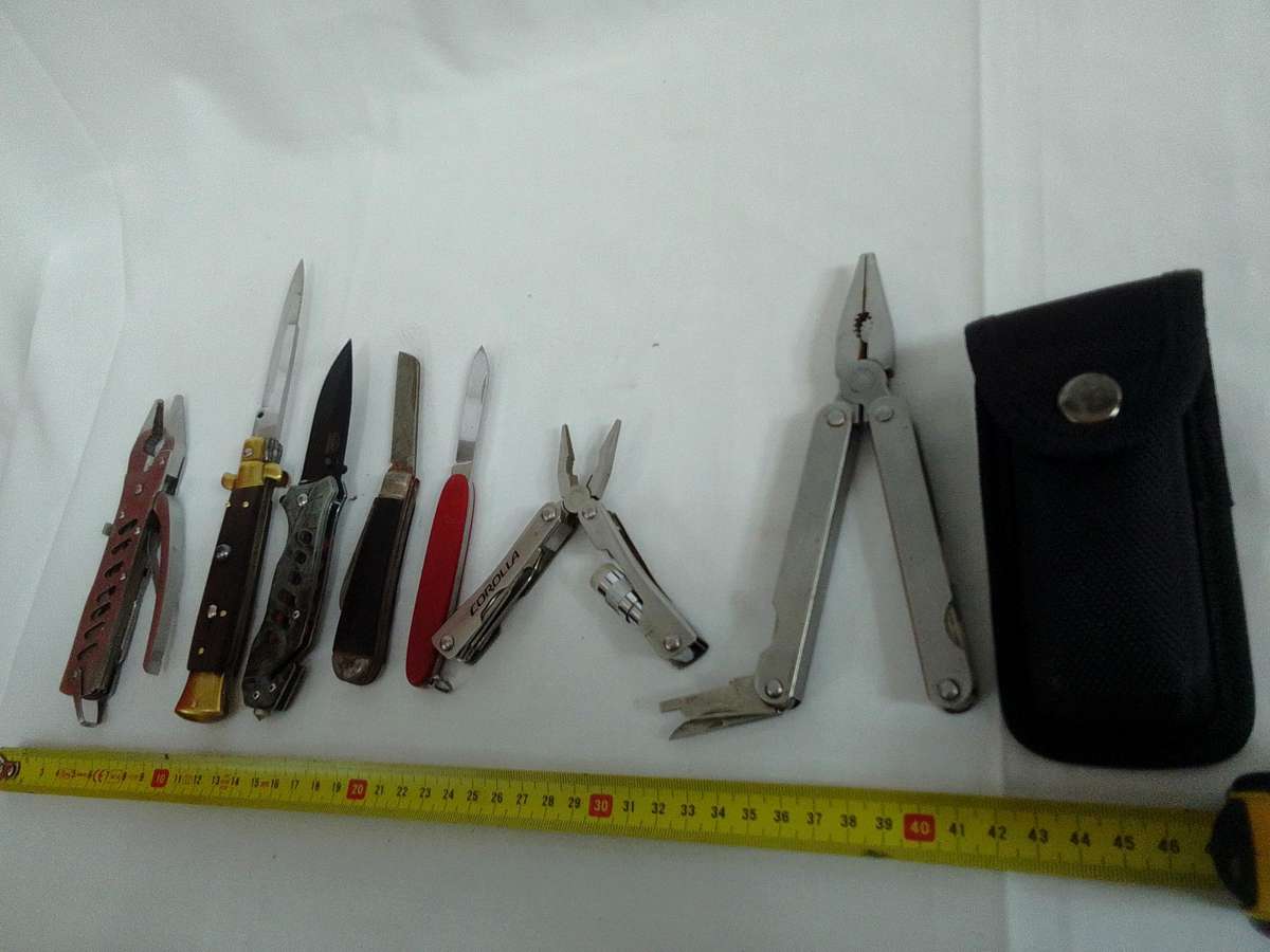 Stunning Collection Of Seven Pocket And Multi Function Folding Knifes - See Description