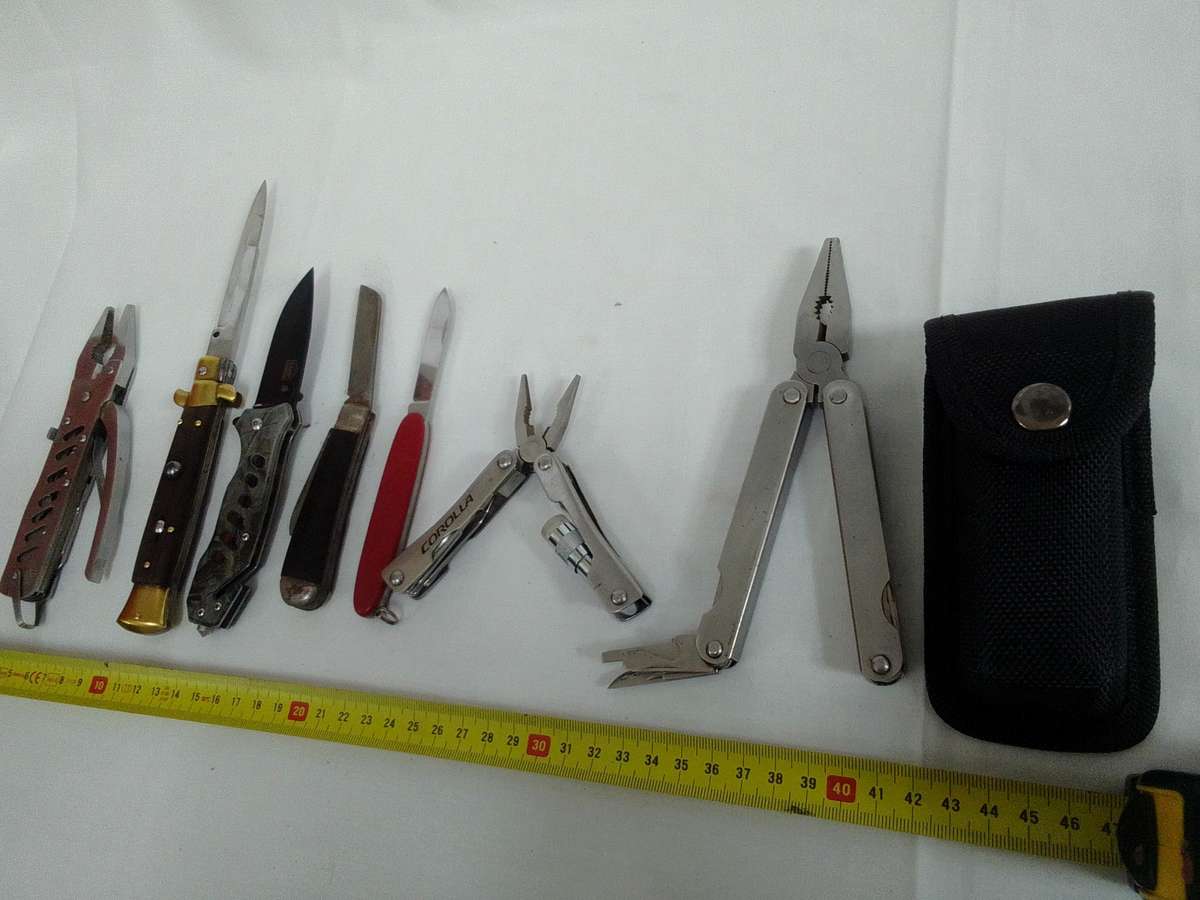 Stunning Collection Of Seven Pocket And Multi Function Folding Knifes - See Description
