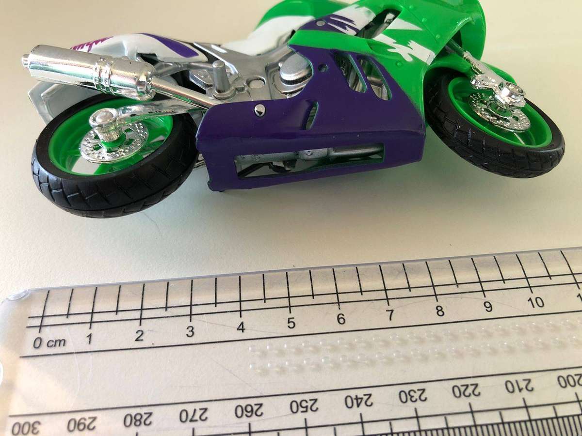 Maisto Kawasaki Ninja ZX-9R   Toy Die-Cast Model