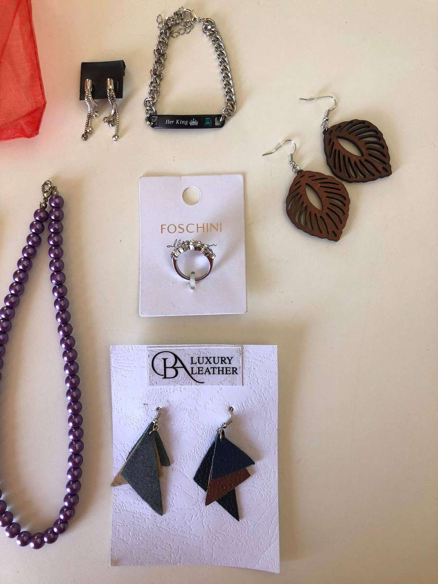 LOT 1 Mixed Costume Jewellery Lot  New & Pre-Owned