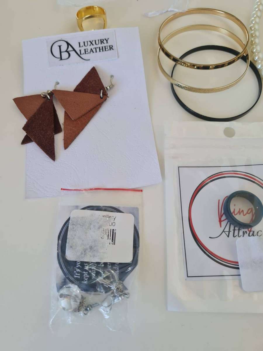 LOT 10 Mixed Costume Jewellery Lot  New & Pre-Owned