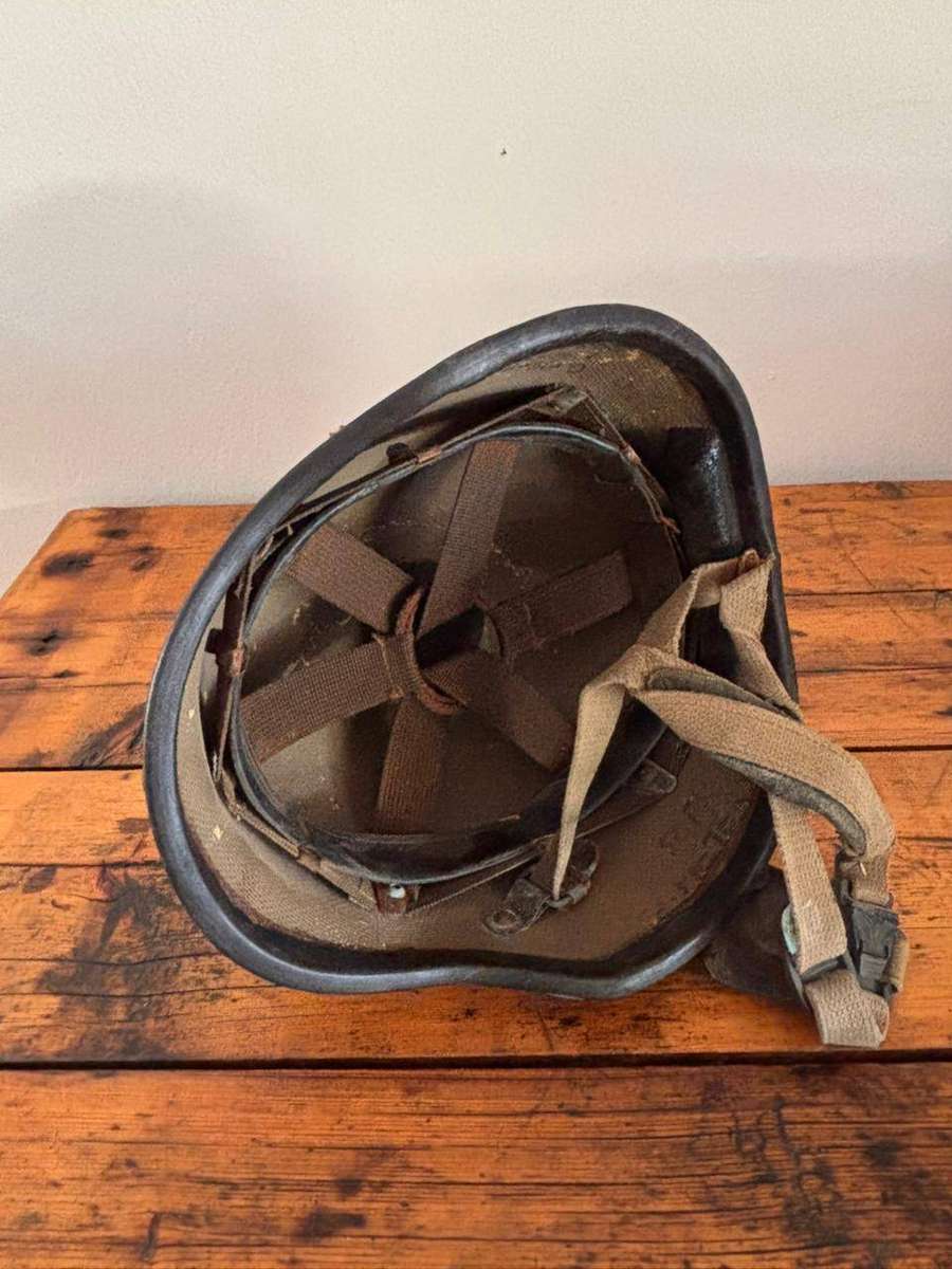 South African Army M87 Kevlar helmet Excellent Condition
