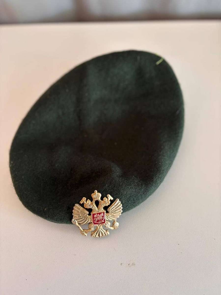 Russian army Green Beret ,Gold-colored badge features the Double-Headed Eagle,