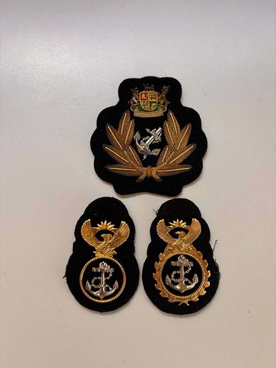 South African Railways and Harbours (SAR&H) sea-going officers cap badges