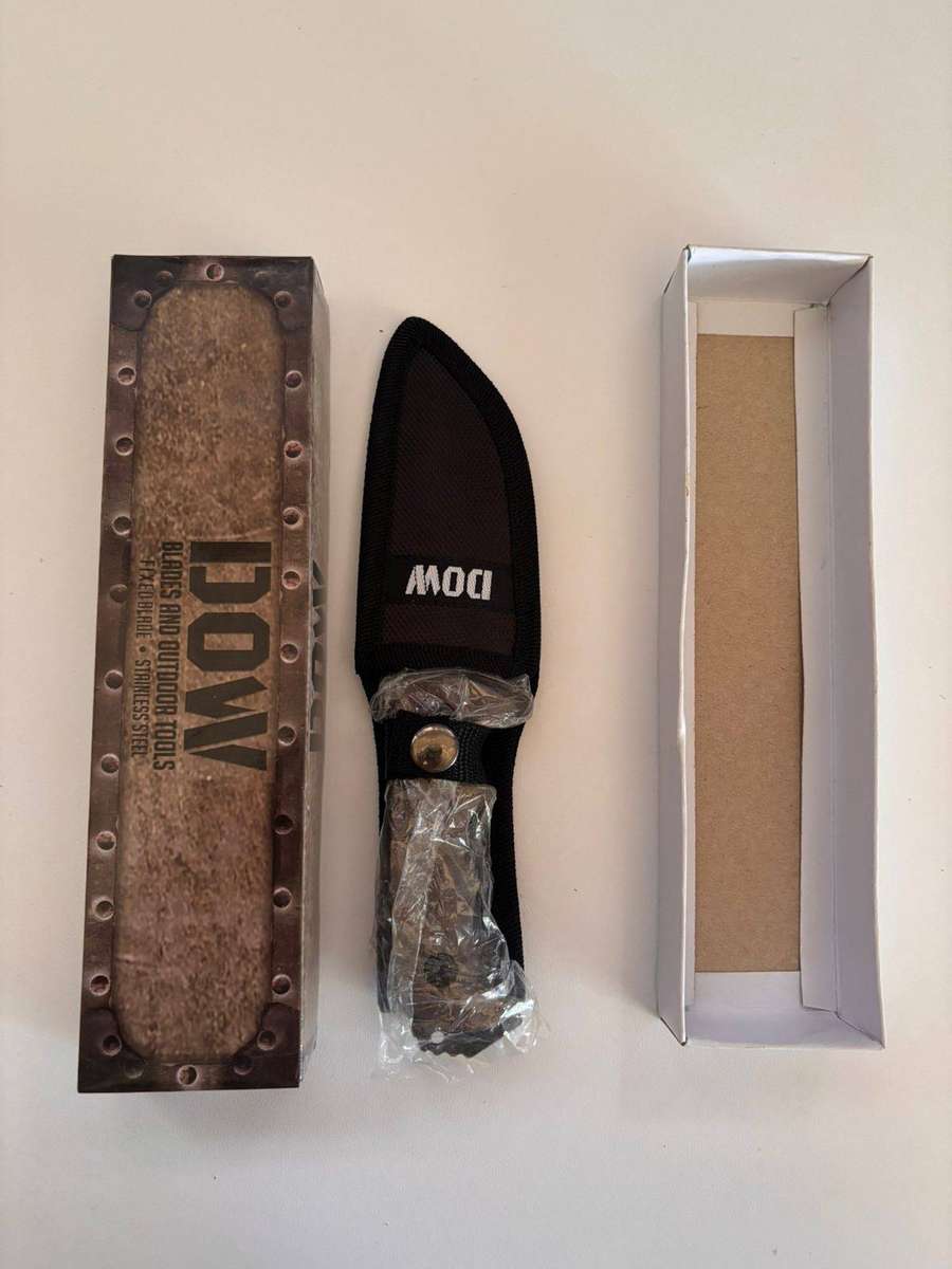 DOW Brentoni Fixed Blade Hunting Knife with Black Nylon Sheath