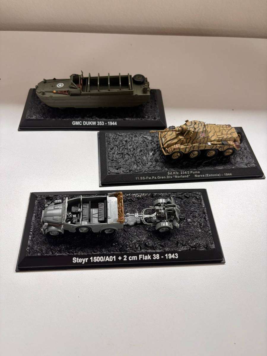 Military Vehicle Models from a 1/72 Scale Die-Cast Collection