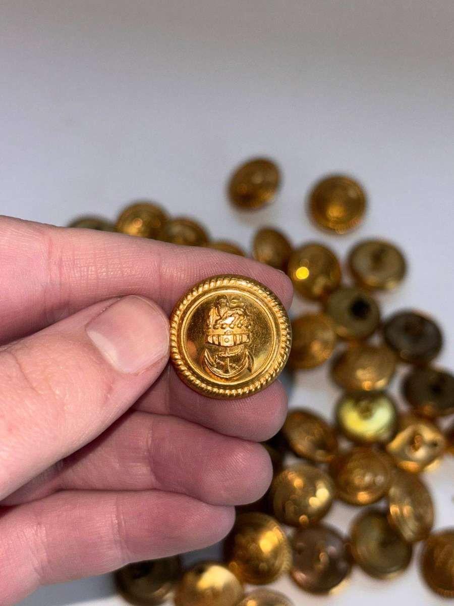 South African Navy (Lion Over Anchor) Roped Rim Buttons