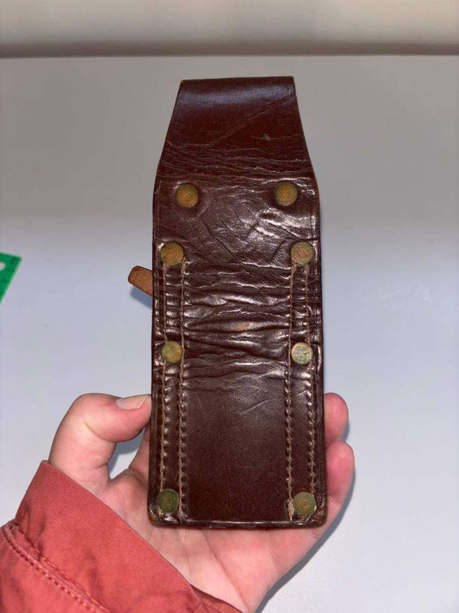 Leather Bayonet Frog in Good Condition