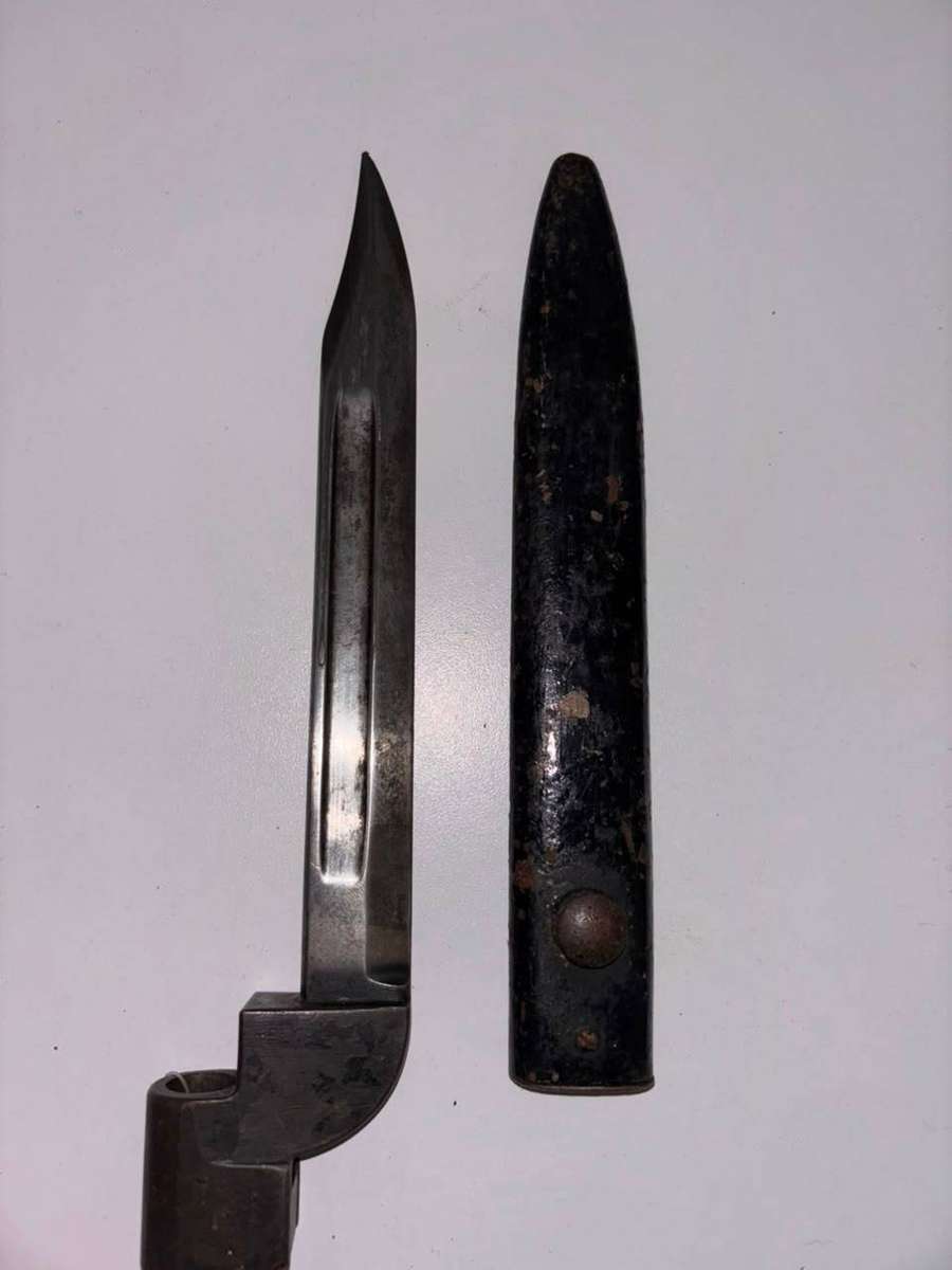 British No. 9 MK 1 Bayonet for 303 Rifle in Good Condition