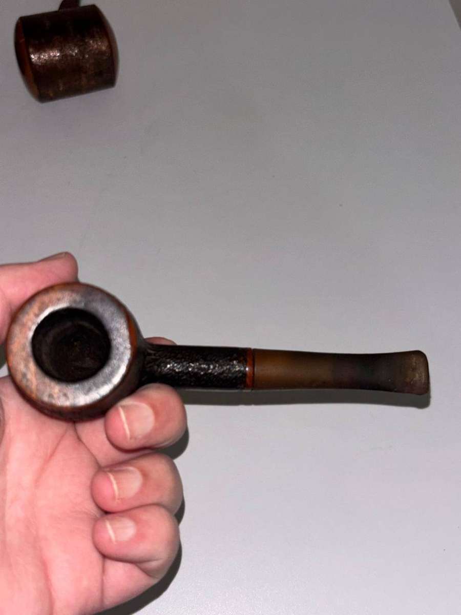Antique Mica Hand-Cut Pipe Rusticated Black Finish on the Briar Bowl