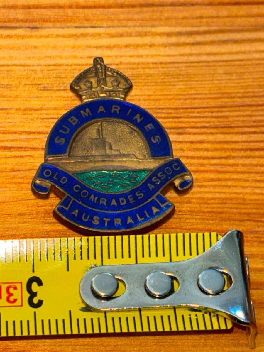 Submariners Old Comrades Association in Australia Enamel Lapel Badge
