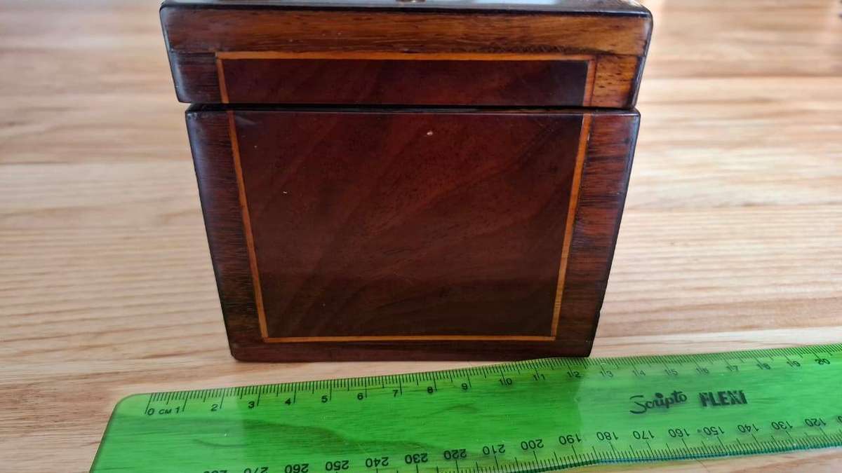 Stunning Victorian Mahogany Jewellery Box with Brass Handle 18 cm x 10 x 10