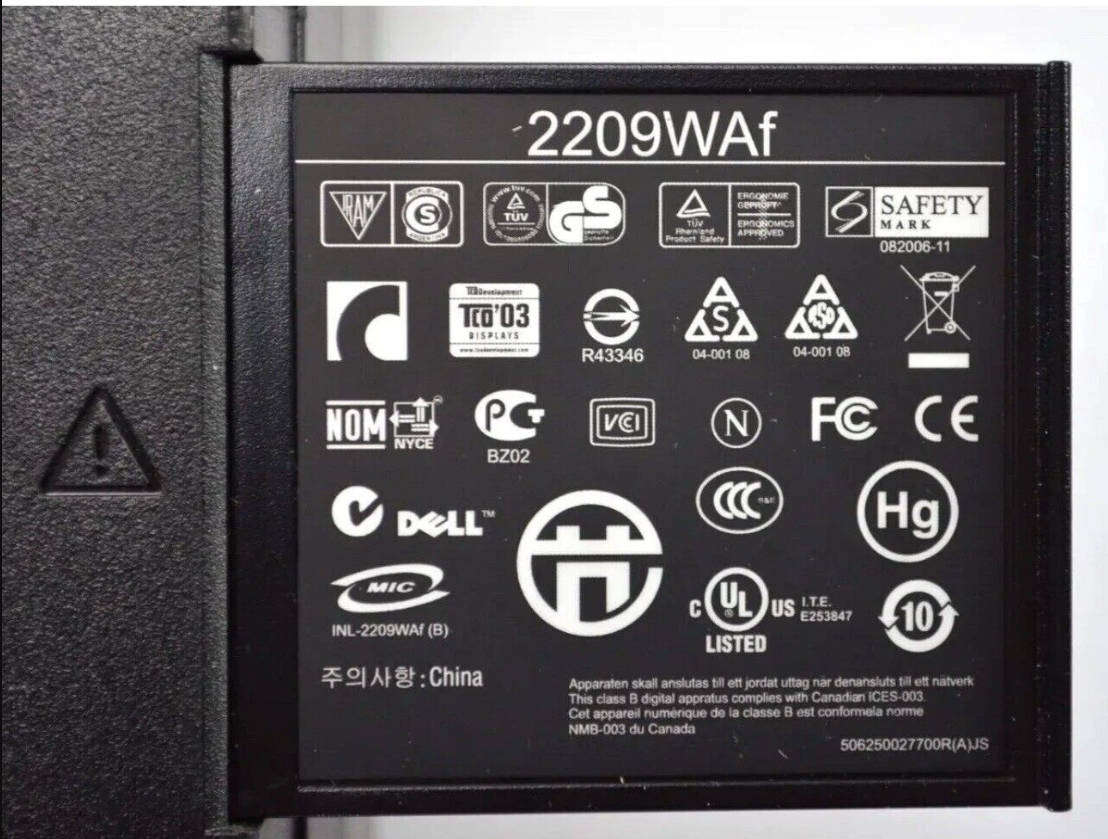 Dell UltraSharp 2209WAf 22" Widescreen LCD Flat Panel Monitor 1680 x 1050 DVI