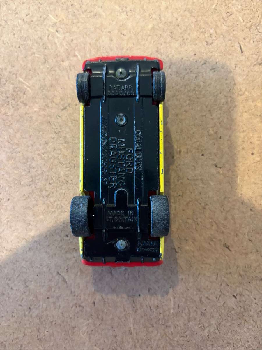 Corgi Toys Whizz Wheels Yellow Ford Mustang Dragster 1:43