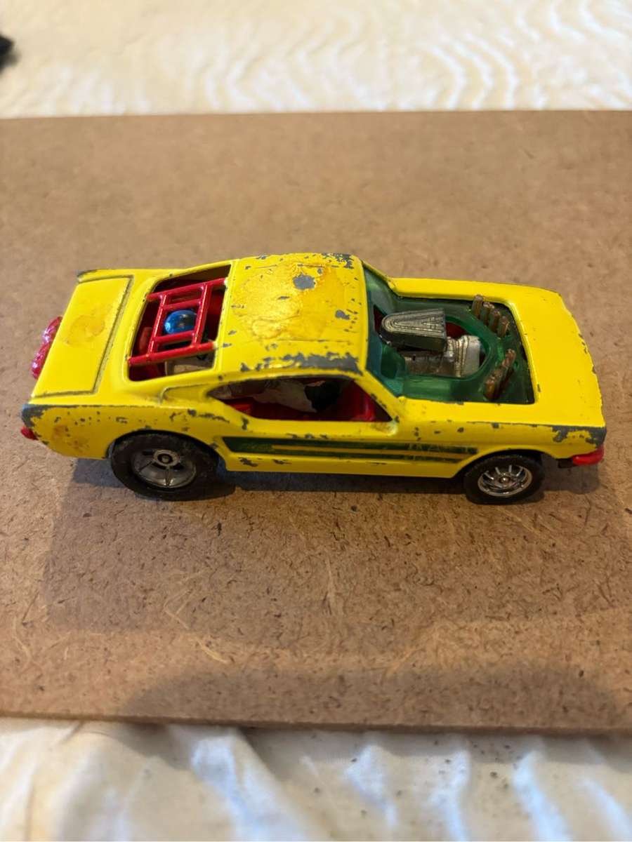 Corgi Toys Whizz Wheels Yellow Ford Mustang Dragster 1:43
