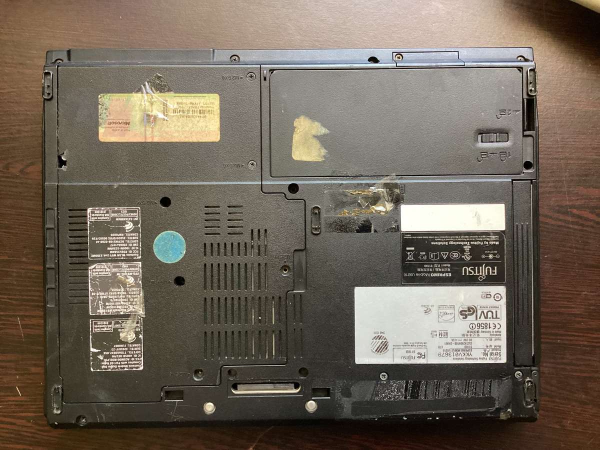 Fujitsu esprimo duo laptop sold for spare/repair