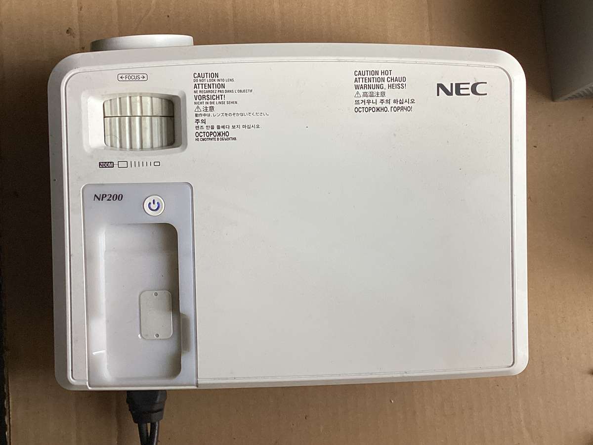 Projector NEC for spare/ repair