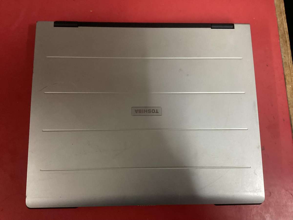 Toshiba laptop for spares / repair