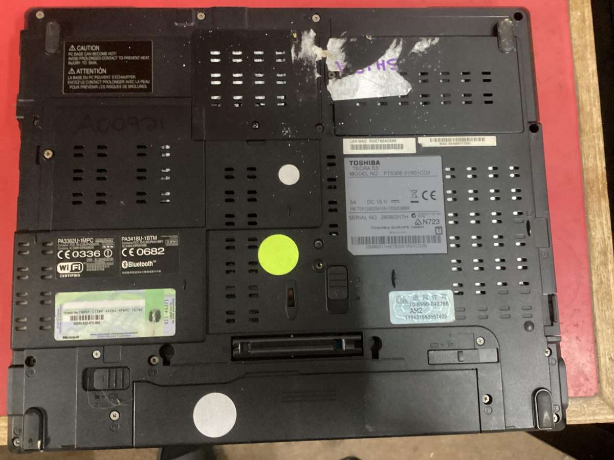 Toshiba laptop for spares / repair