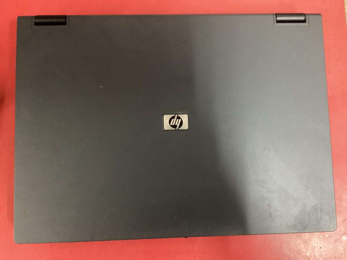 2x Hp laptop for spares/repair