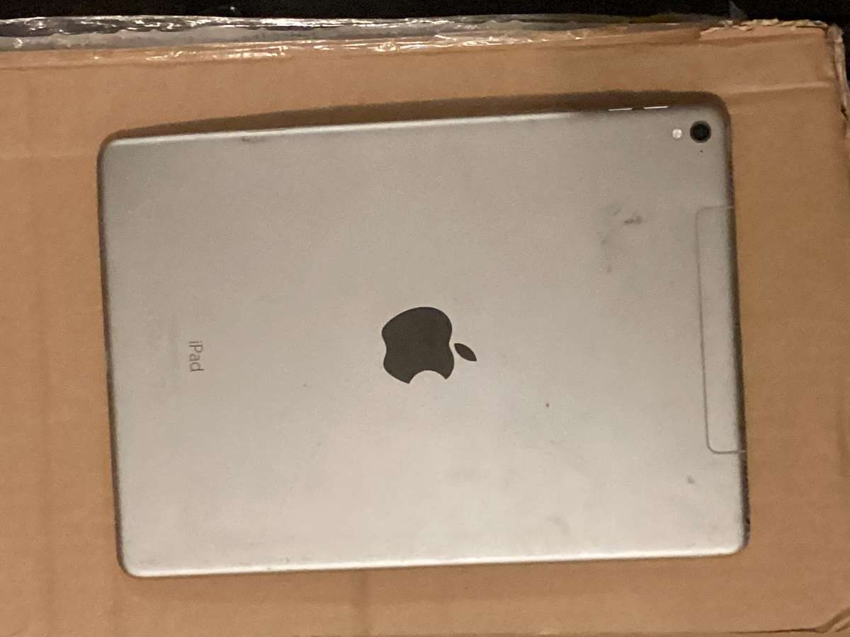 Apple iPad A1674  sold for spares