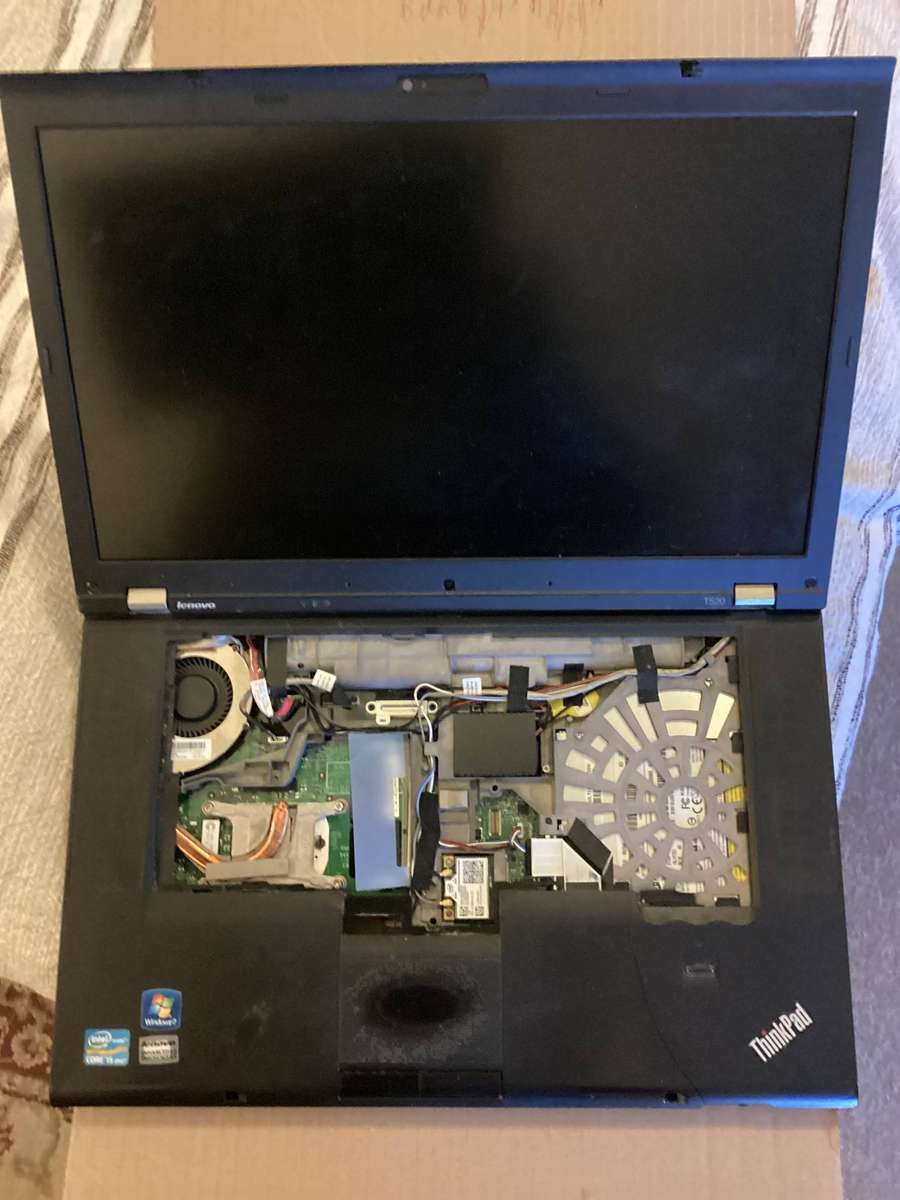 Lenovo T520 laptop for spare /repair similar to pic but no keyboard