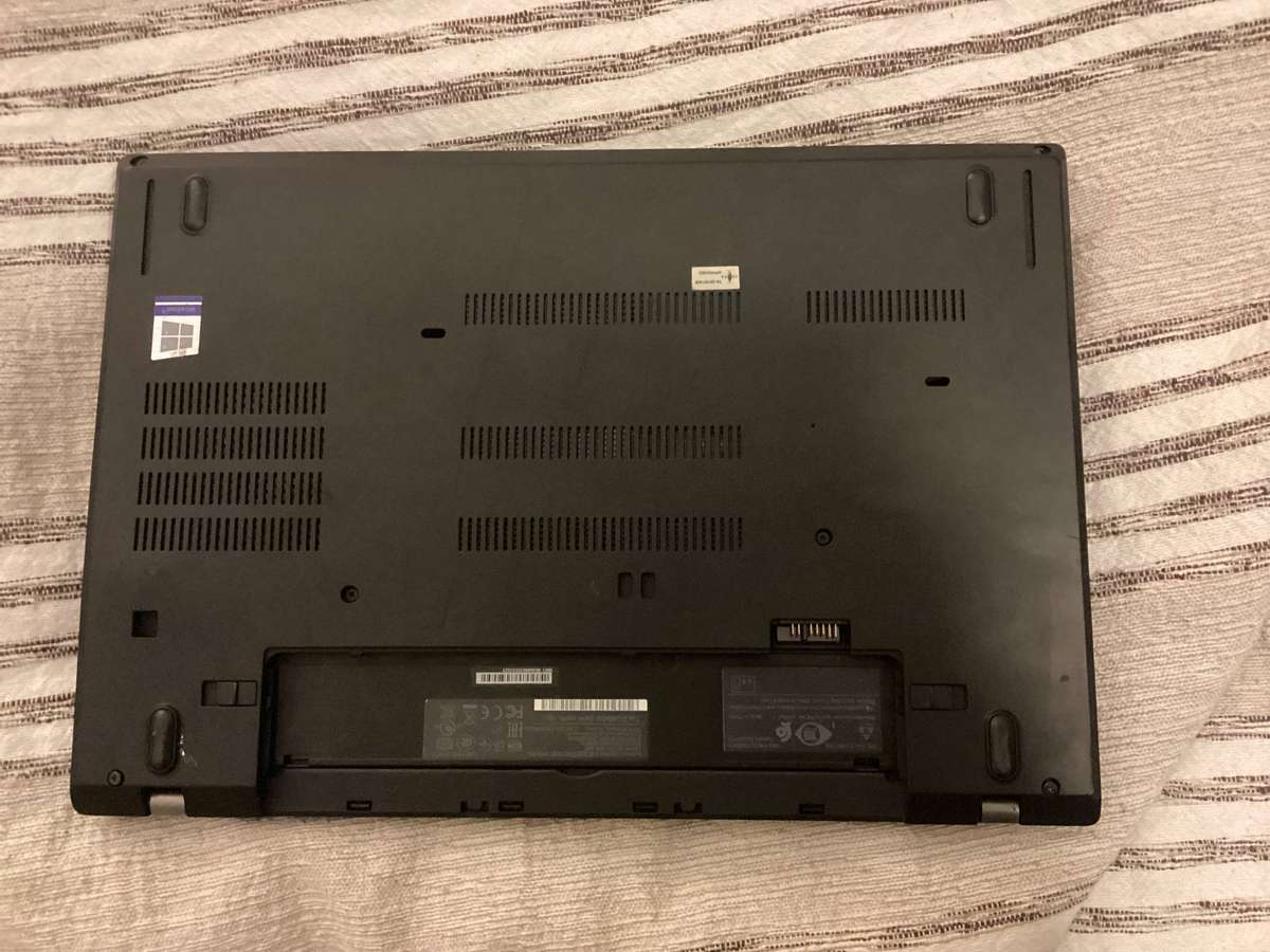 Lenovo laptop t480 i7 8th Gen sold for spare/repair
