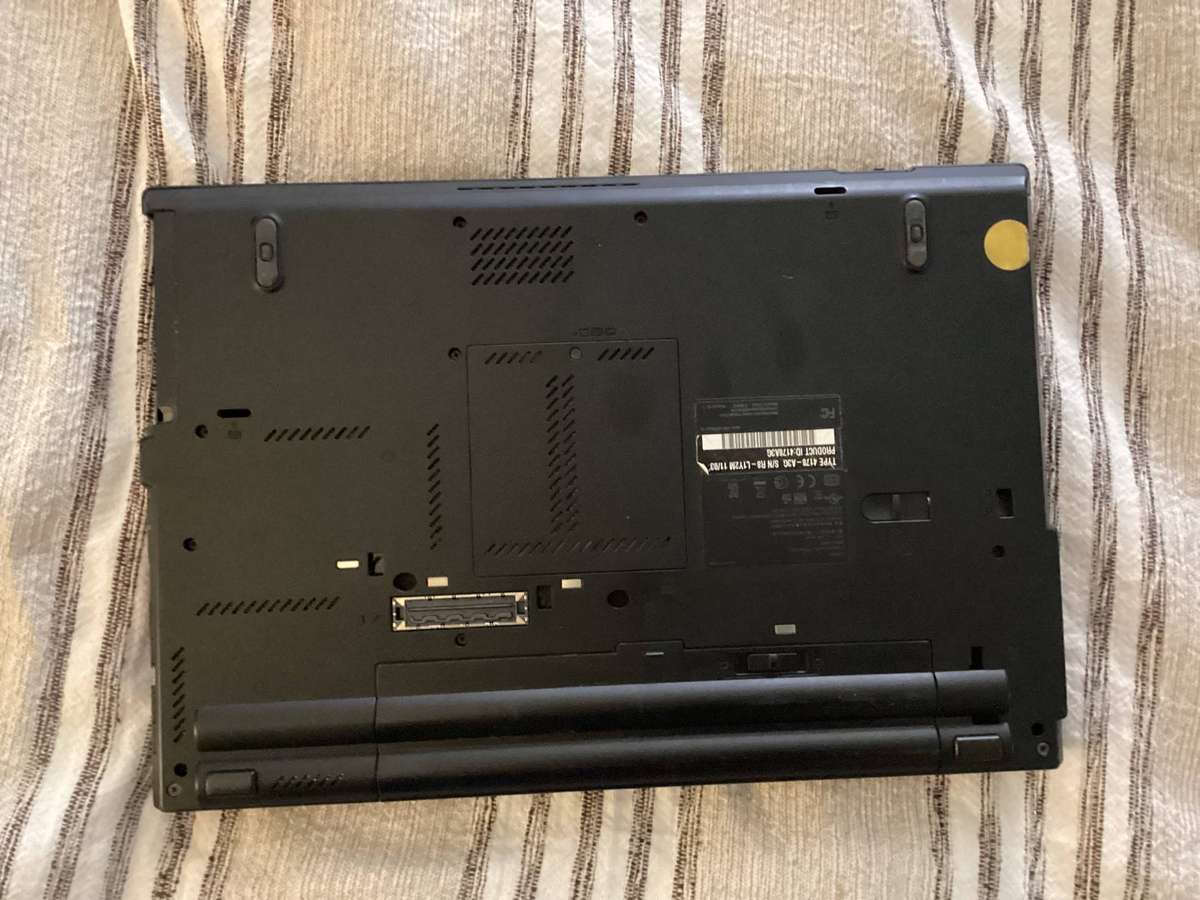 Lenovo T420 laptop  sold for spare/repair