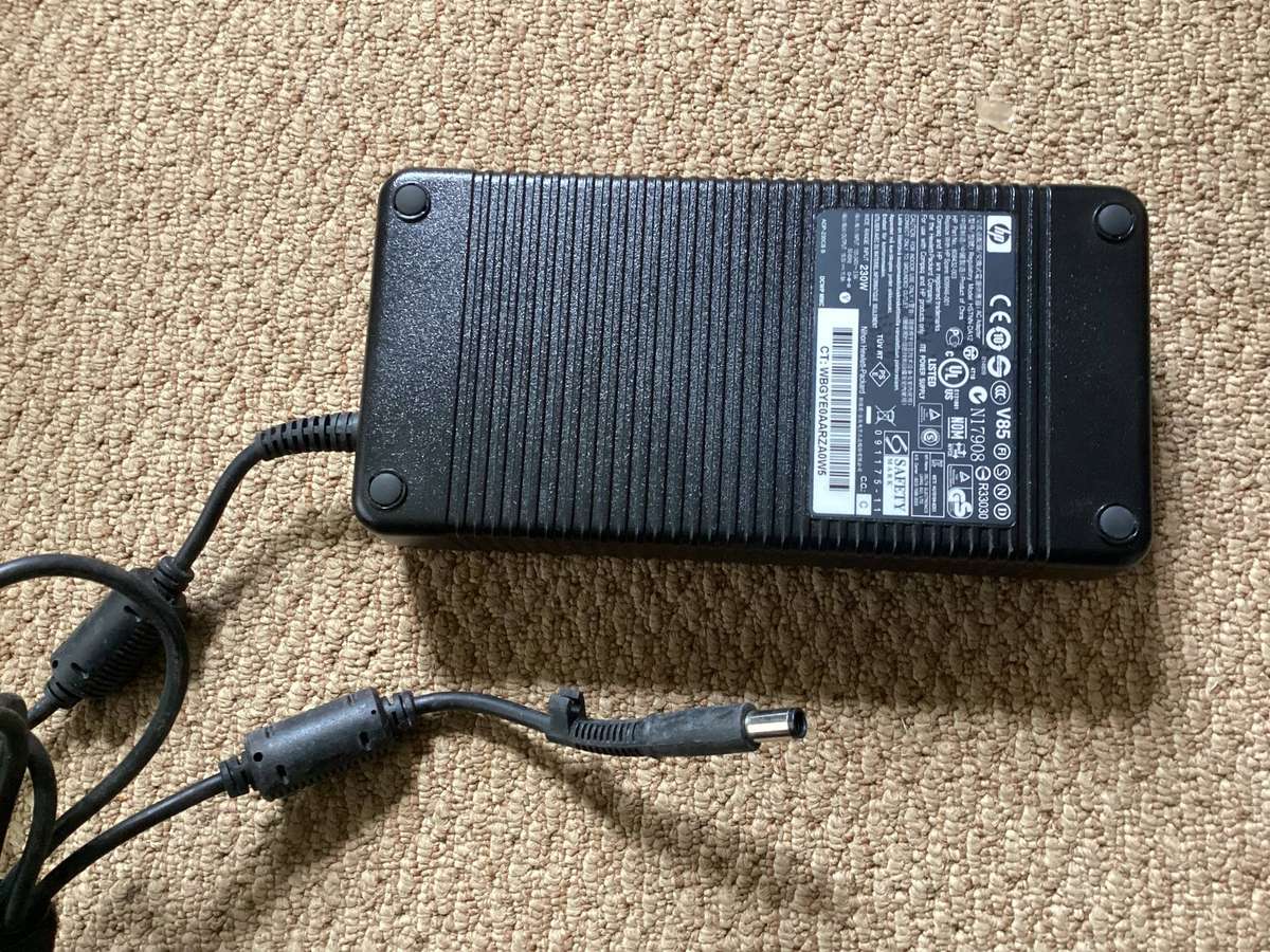 Hp original 230 watt 19.5V  11.8 A  laptop charger