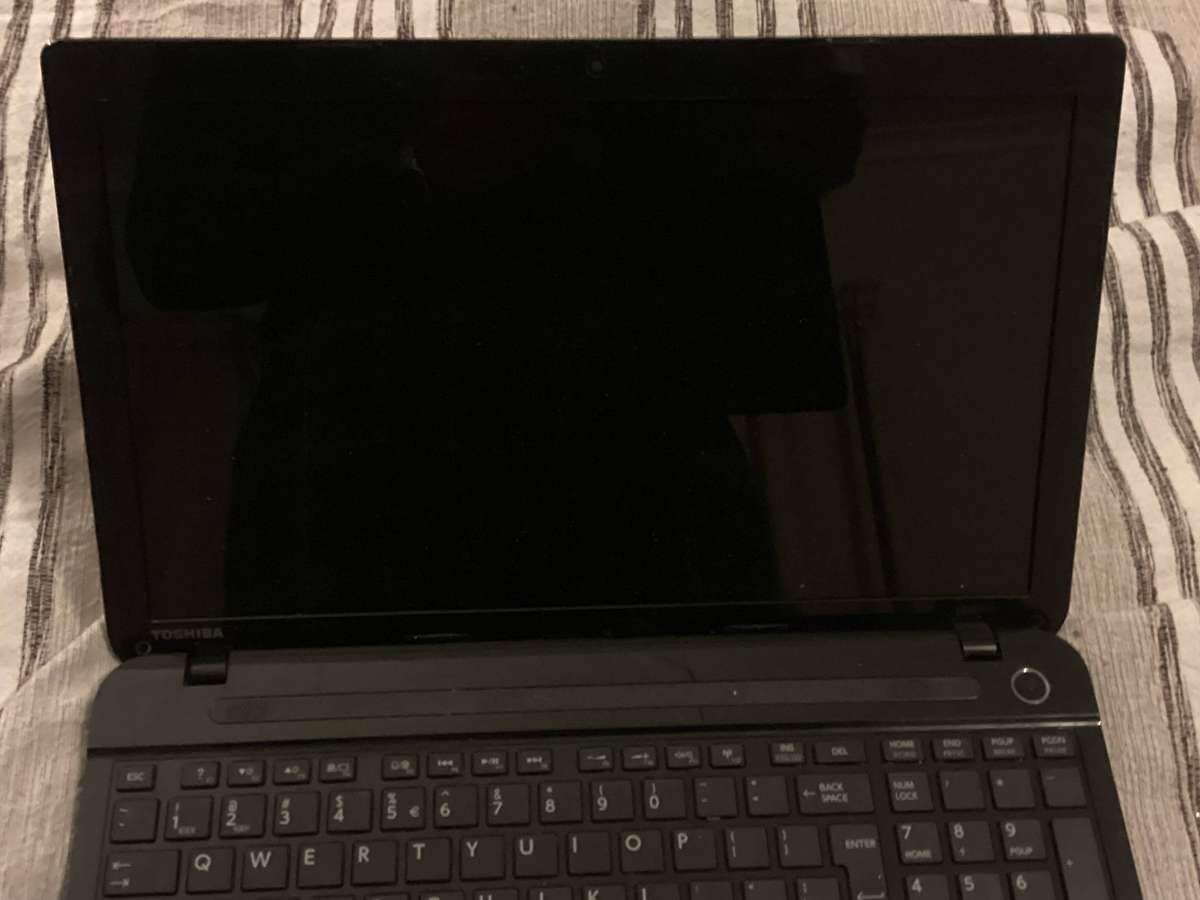 Toshiba laptop for spares c50 A0389