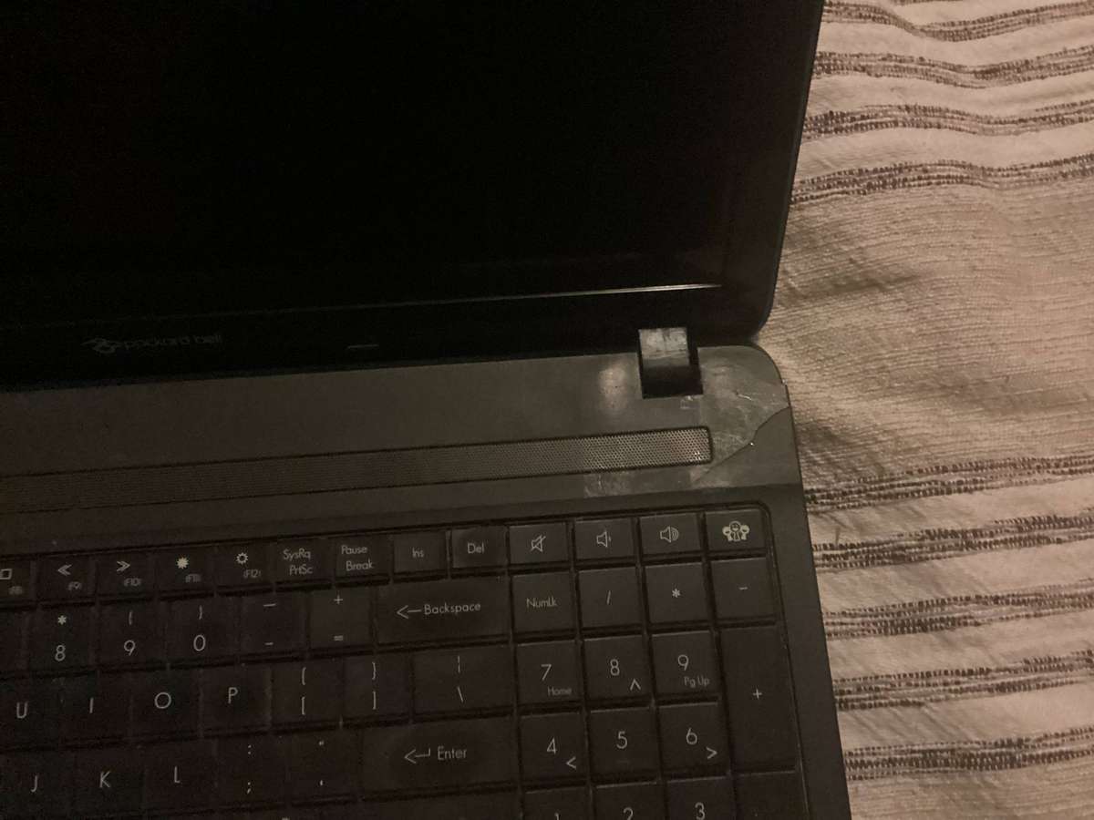 Packard Bell laptop for spares/repair