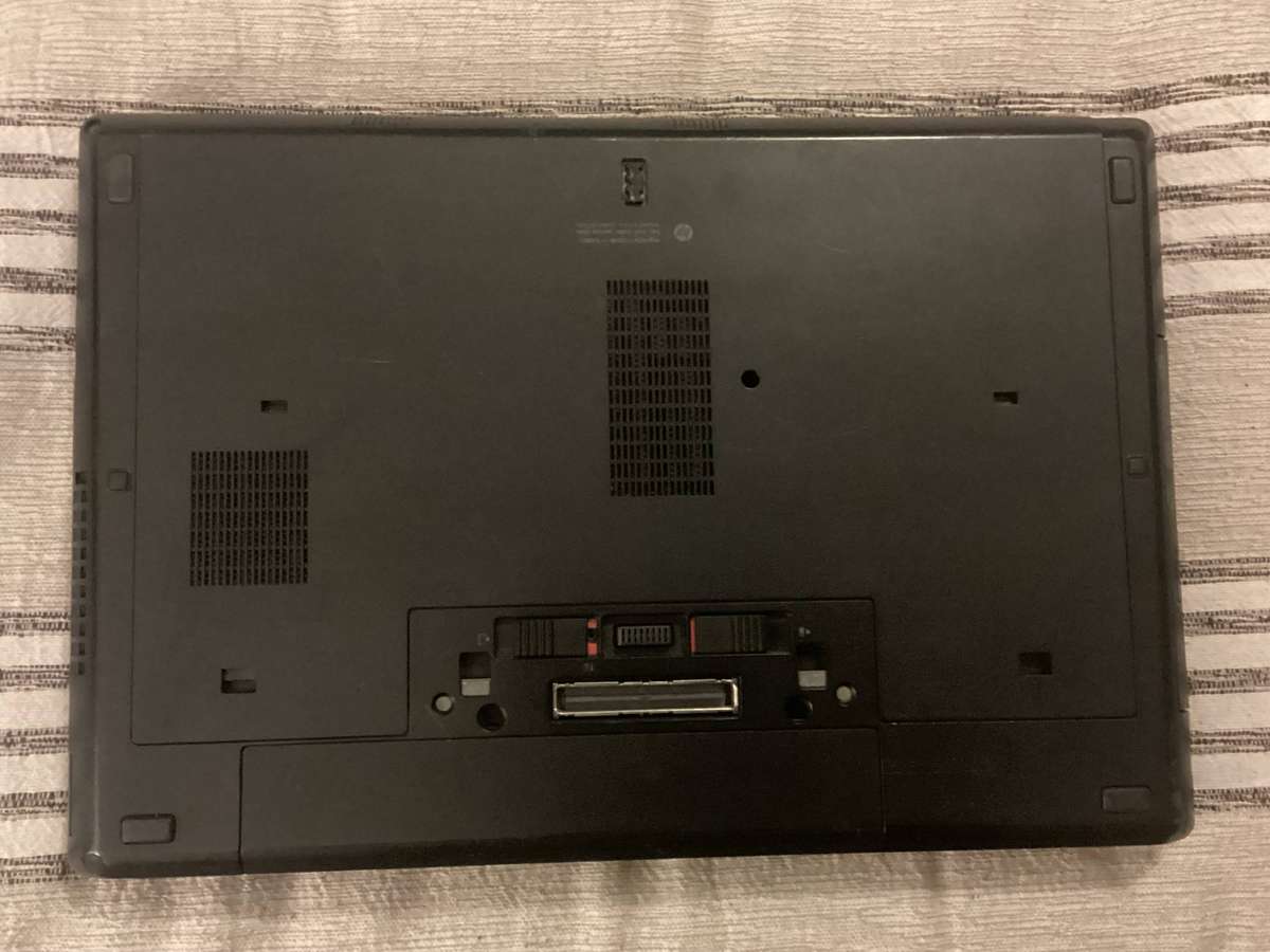 Hp laptop 6560b I3 2nd Gen for spares/repair