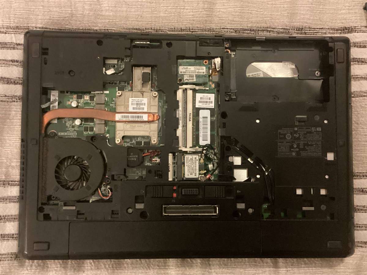 Hp laptop 6560b I3 2nd Gen for spares/repair